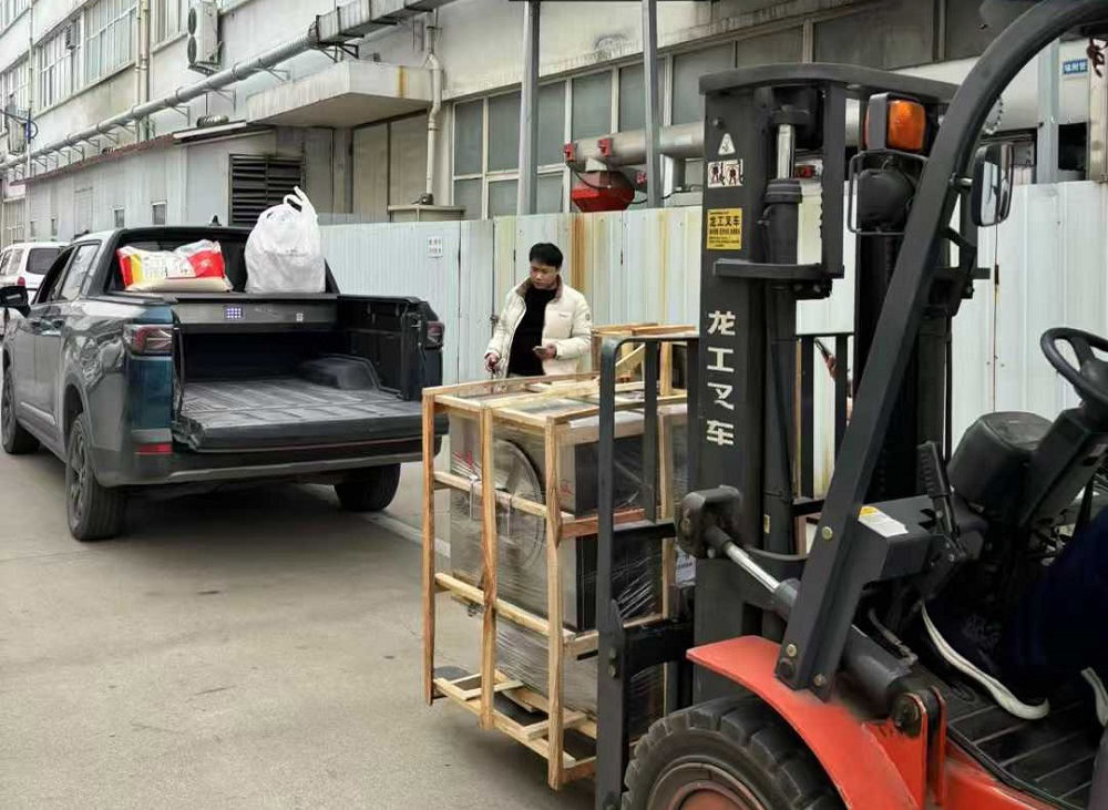 Anhui customer site to pull a roasting machine