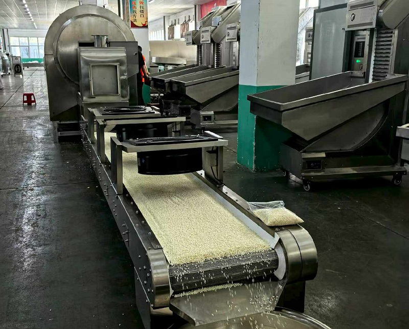 Testing the roasting production line for puffed rice